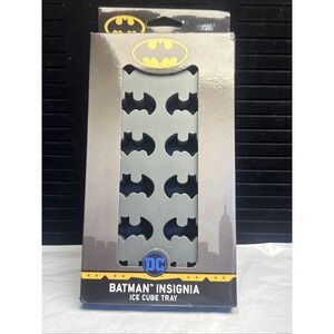 DC Comics Batman Insignia Logo‎ Ice Cube Tray Mold NEW Silicone